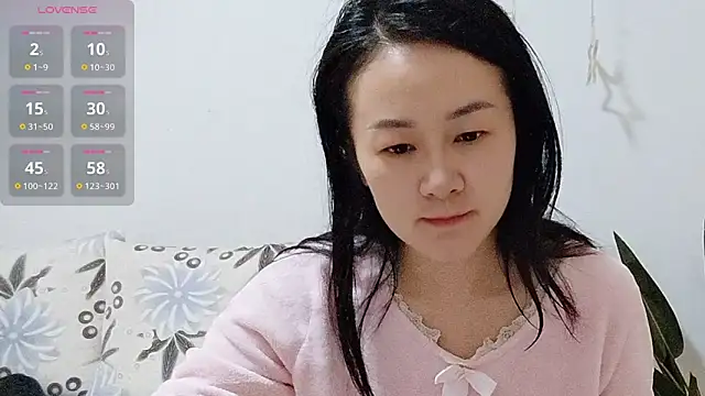 Snapshot of fanfan-FF chatting on 10.26.25 fanfan-FF online show from 10.26.25