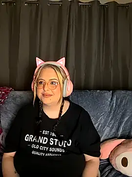 ChubbyBubs online show from 10.20.25