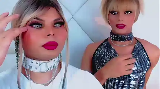 Snapshot of AdanKinng chatting on 12.28.24 AdanKinng online show from 12.28.24