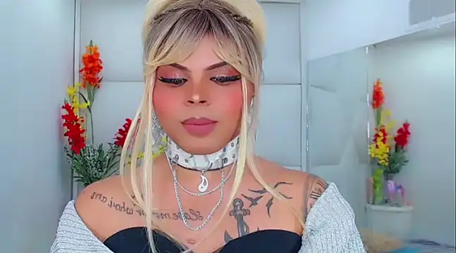 Snapshot of AdanKinng chatting on 03.03.25 AdanKinng online show from 03.03.25