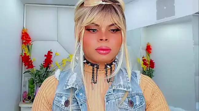 Snapshot of AdanKinng chatting on 03.10.25 AdanKinng online show from 03.10.25