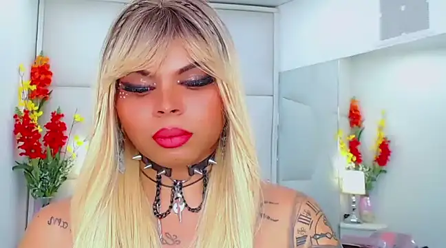 Snapshot of AdanKinng chatting on 03.14.25 AdanKinng online show from 03.14.25