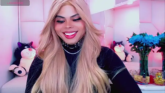 Snapshot of AdanKinng chatting on 11.20.25 AdanKinng online show from 11.20.25