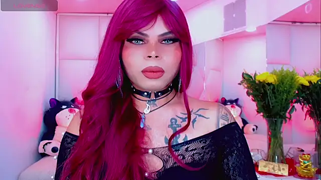 Snapshot of AdanKinng chatting on 12.05.25 AdanKinng online show from 12.05.25