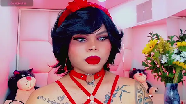 Snapshot of AdanKinng chatting on 02.14.26 AdanKinng online show from 02.14.26