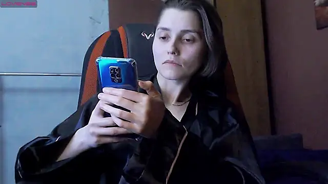 womanstrong78 online show from 03.03.25