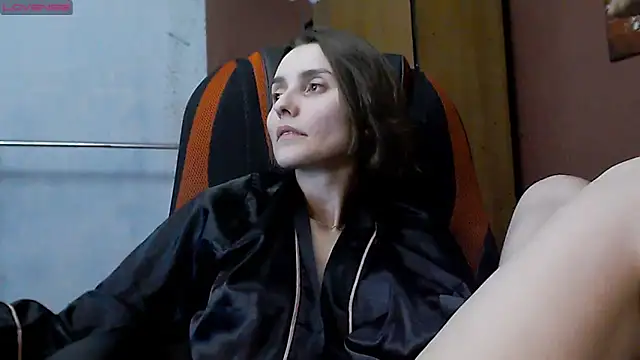 womanstrong78 online show from 03.05.25