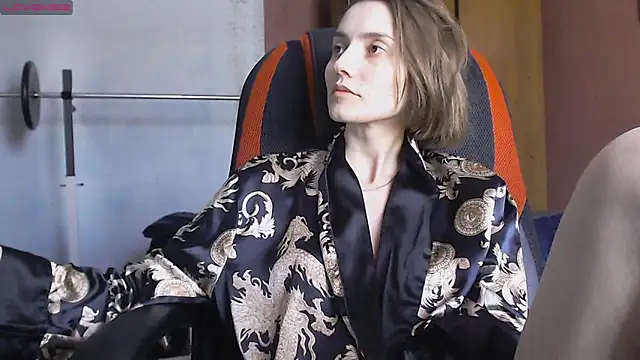 womanstrong78 online show from 03.11.25