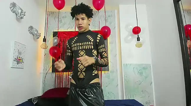 Snapshot of Erick_Zhimerman chatting on 02.15.25 Erick Zhimerman online show from 02.15.25