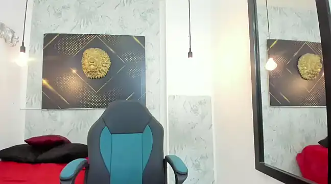 Snapshot of Erick_Zhimerman chatting on 02.23.25 Erick Zhimerman online show from 02.23.25