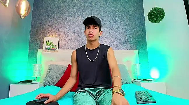 Snapshot of Erick_Zhimerman chatting on 02.26.25 Erick Zhimerman online show from 02.26.25