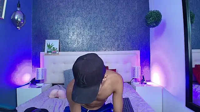 Snapshot of Erick_Zhimerman chatting on 03.13.25 Erick Zhimerman online show from 03.13.25