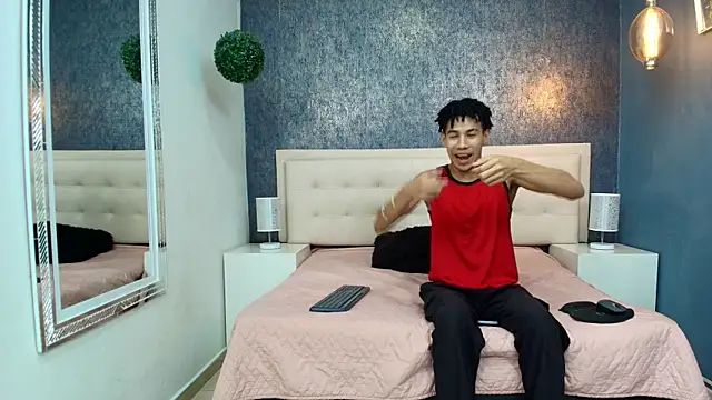 Snapshot of Erick_Zhimerman chatting on 09.25.25 Erick Zhimerman online show from 09.25.25