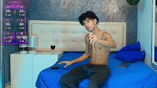 Snapshot of Erick_Zhimerman chatting on 10.17.25 Erick Zhimerman online show from 10.17.25