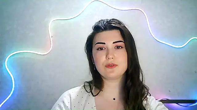 Snapshot of SeductiveTati chatting on 09.12.25 SeductiveTati online show from 09.12.25