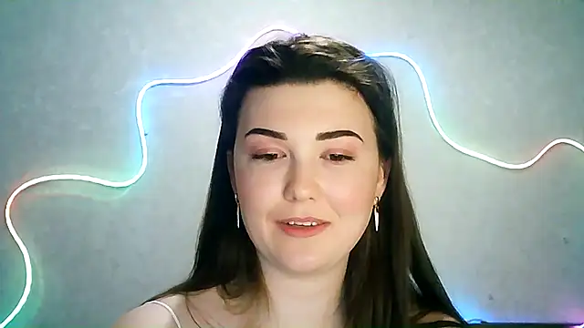 Snapshot of SeductiveTati chatting on 09.13.25 SeductiveTati online show from 09.13.25