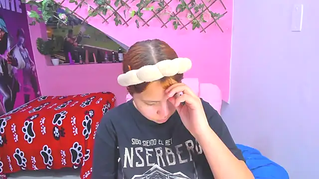 Snapshot of marcellaa303av chatting on 03.10.25 marcellaa303av online show from 03.10.25