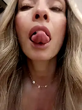 Loly Horny online show from 04.21.26