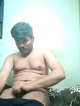 Snapshot of IamKire chatting on 12.23.24 IamKire online show from 12.23.24