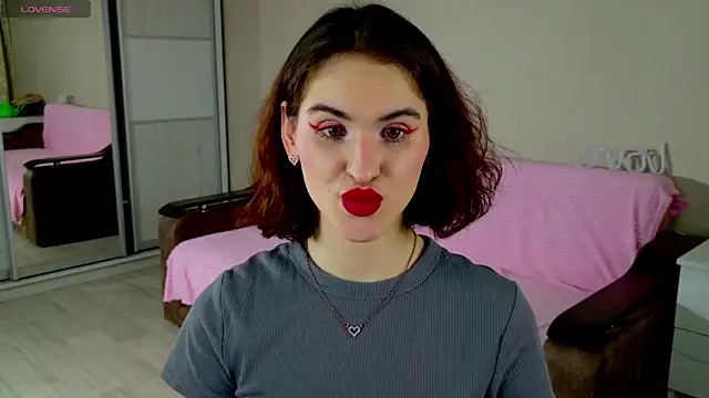 FridaCure online show from 01.04.25