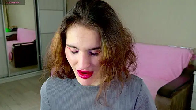 FridaCure online show from 01.05.25