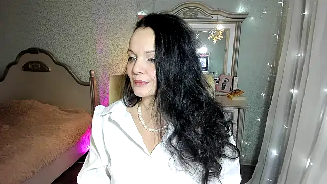 WitchBlueRose online show from 01.06.25