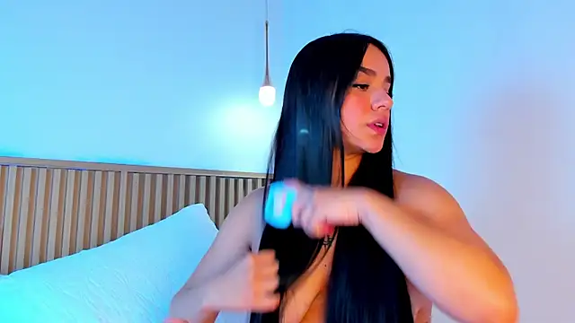 Snapshot of zoe_rivers chatting on 01.09.25 zoe rivers online show from 01.09.25