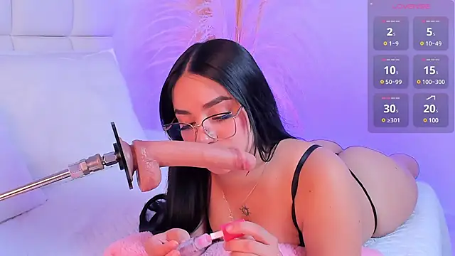 Snapshot of zoe_rivers chatting on 03.06.25 zoe rivers online show from 03.06.25