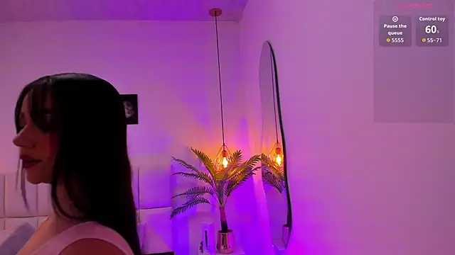 Snapshot of zoe_rivers chatting on 09.11.25 zoe rivers online show from 09.11.25