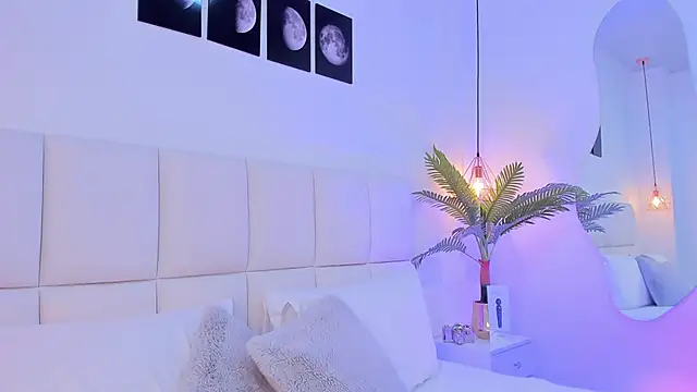 Snapshot of zoe_rivers chatting on 09.20.25 zoe rivers online show from 09.20.25