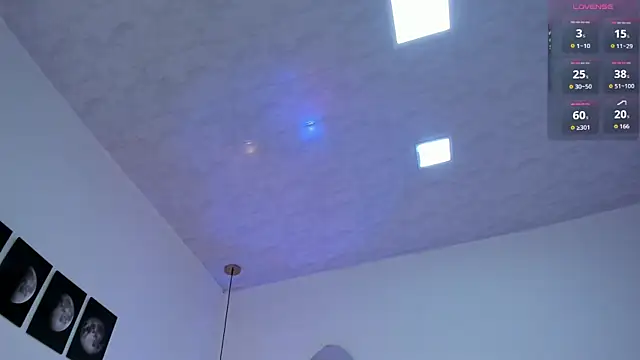 Snapshot of zoe_rivers chatting on 10.10.25 zoe rivers online show from 10.10.25