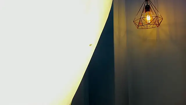 Snapshot of zoe_rivers chatting on 11.04.25 zoe rivers online show from 11.04.25