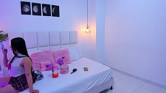 Snapshot of zoe_rivers chatting on 11.04.25 zoe rivers online show from 11.04.25