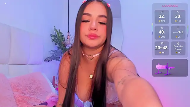 Snapshot of zoe_rivers chatting on 11.28.25 zoe rivers online show from 11.28.25