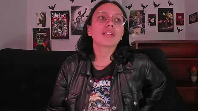 Snapshot of lilith-deveraux chatting on 06.11.26 lilith-deveraux online show from 06.11.26