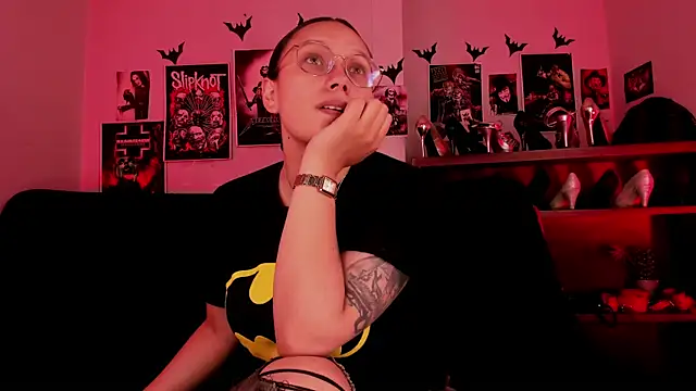 Snapshot of lilith-deveraux chatting on 07.14.26 lilith-deveraux online show from 07.14.26