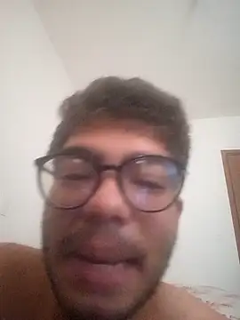 Snapshot of Edwardsky000 chatting on 01.21.25 Edwardsky000 online show from 01.21.25