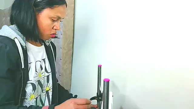 Snapshot of Samary_thomas chatting on 10.07.25 Samary thomas online show from 10.07.25