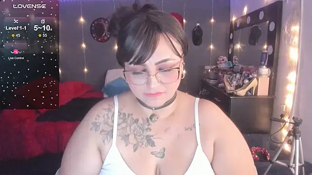 Ivonnee   online show from 03.12.25