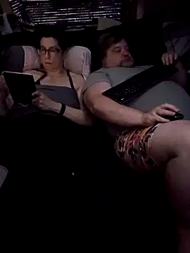 Snapshot of alienbunny chatting on 01.19.25 alienbunny online show from 01.19.25