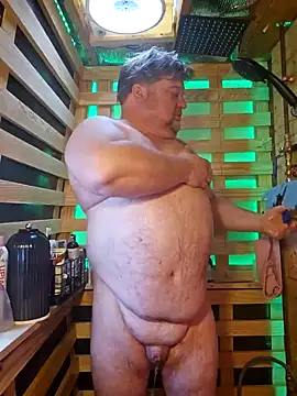 Snapshot of alienbunny chatting on 02.08.25 alienbunny online show from 02.08.25