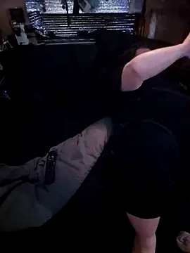 Snapshot of alienbunny chatting on 02.18.25 alienbunny online show from 02.18.25