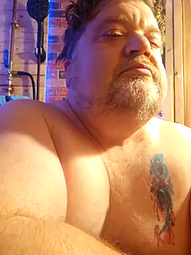 Snapshot of alienbunny chatting on 10.12.25 alienbunny online show from 10.12.25