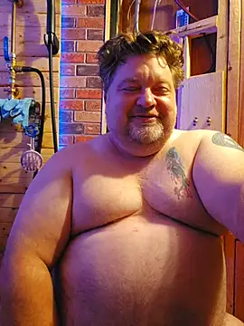 Snapshot of alienbunny chatting on 10.25.25 alienbunny online show from 10.25.25