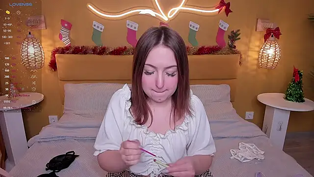 KetrinWhite online show from 01.12.25