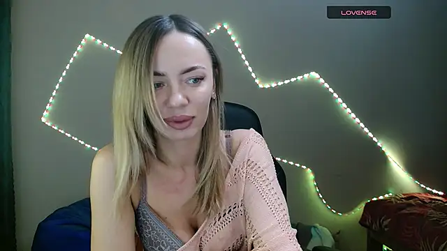 Daria Spring online show from 02.12.25