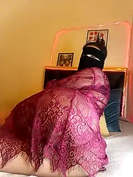 Snapshot of Lina_lolo chatting on 03.22.25 Lina lolo online show from 03.22.25