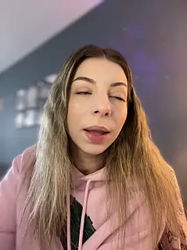 Mia Ethan online show from 04.08.26