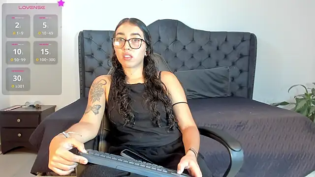  maria foxx  online show from 10.04.25