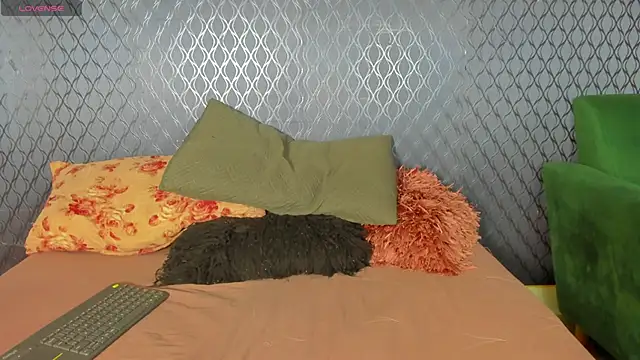  maria foxx  online show from 11.21.25